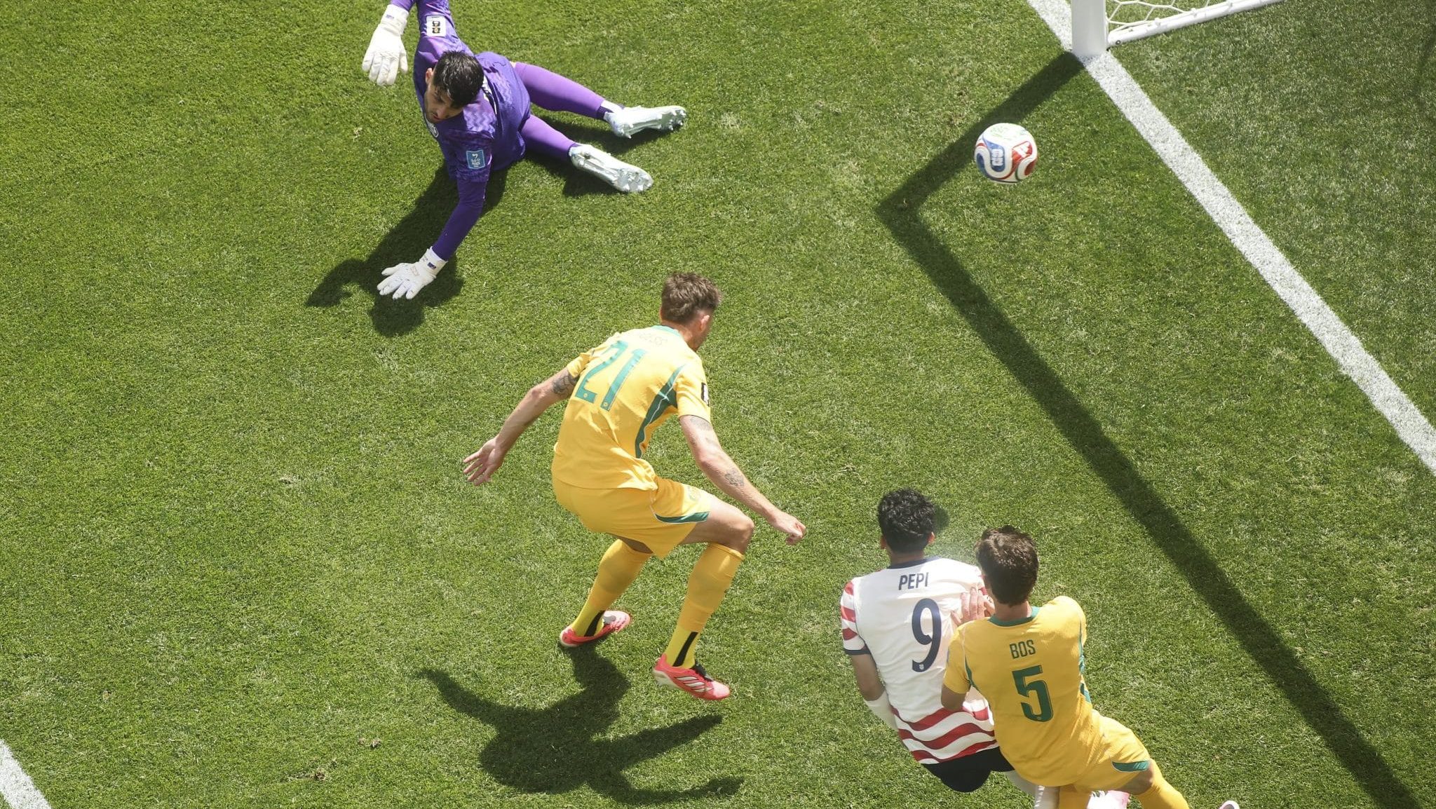 burgess australia gol contra