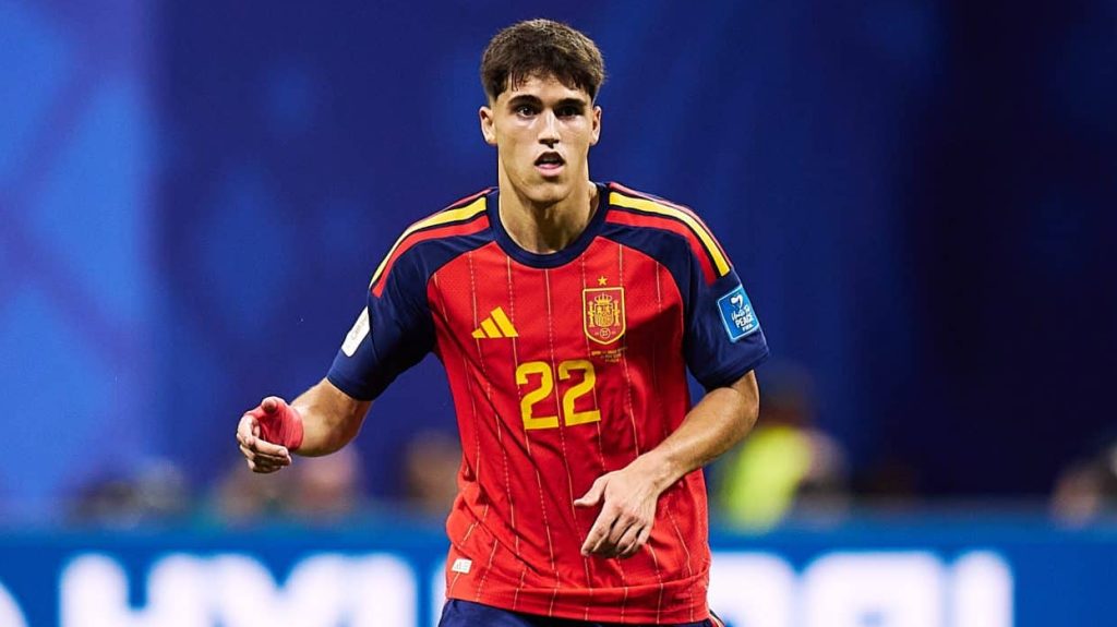 Pau Cubarsí em ação pela Espanha